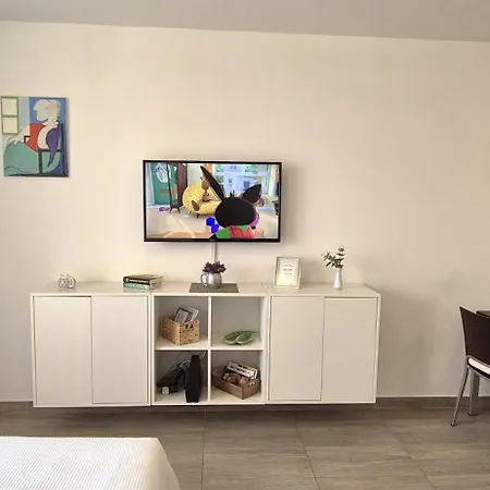 Romana Apartment *